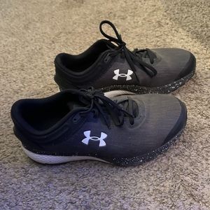 Women’s Under armour sneakers